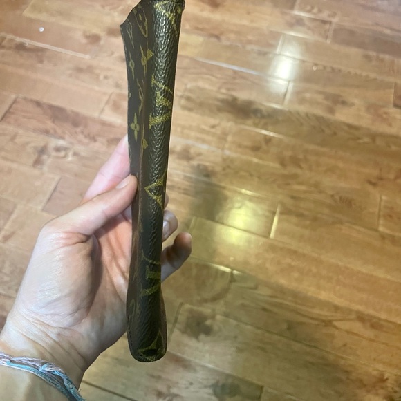 Louis Vuitton Mini Pochette - Picture 2 of 7